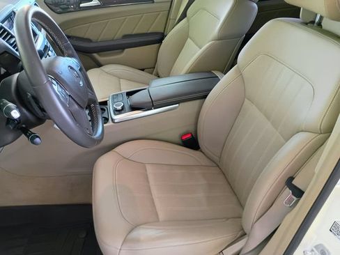 Used 2015 Mercedes-Benz GL 450 4MATIC image 29