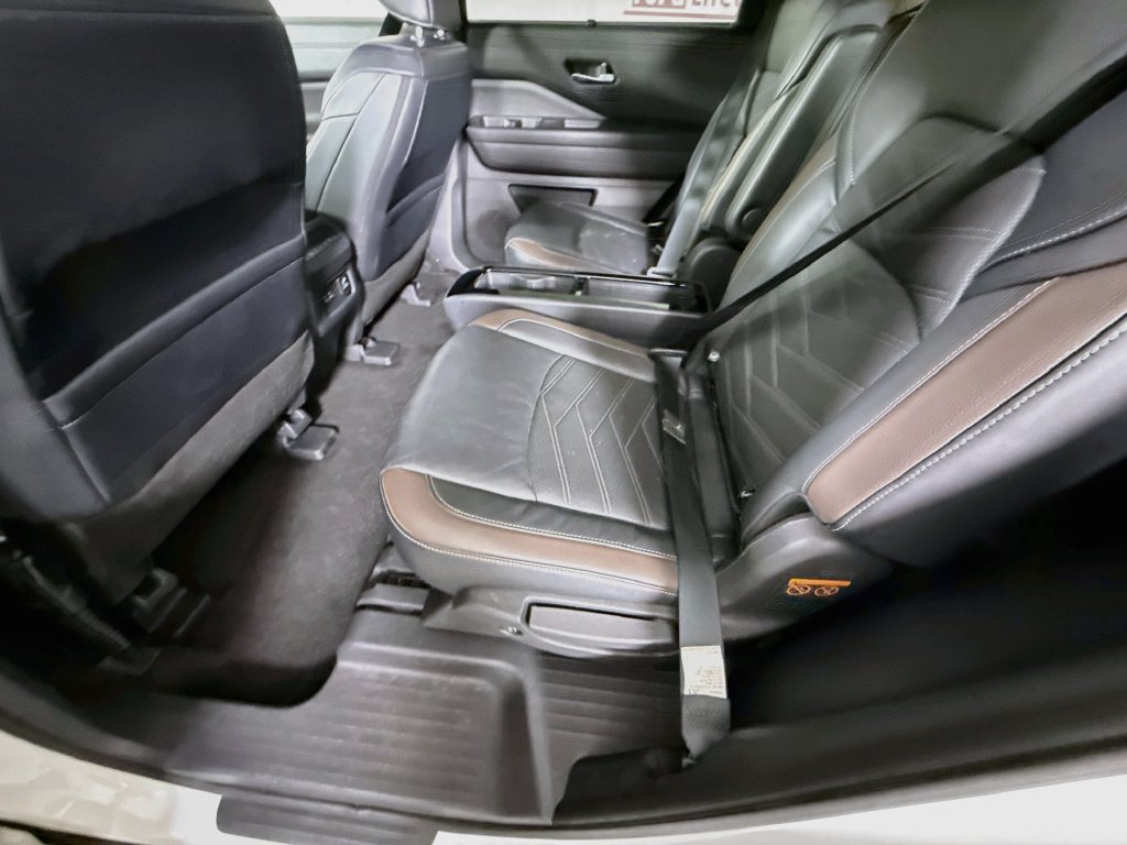 Certified 2024 Nissan Pathfinder Platinum AWD/4WD image 30