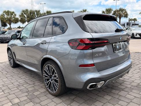 Certified 2025 BMW X5 xDrive40i w/ M Sport Package AWD/4WD image 11