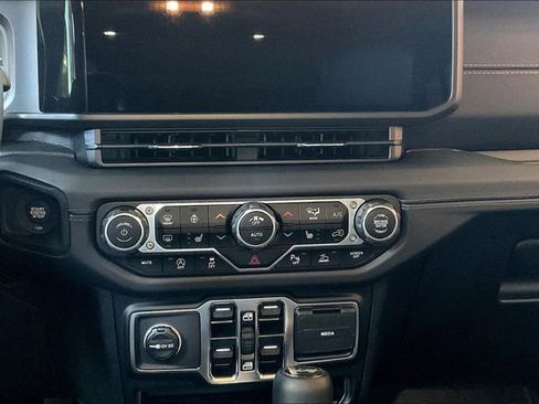 New 2025 Jeep Wrangler Sahara image 21