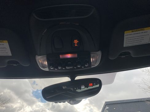 Used 2018 MINI Cooper S image 32