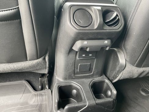 Used 2022 Jeep Gladiator Overland w/ Popular Equipment Package image 23