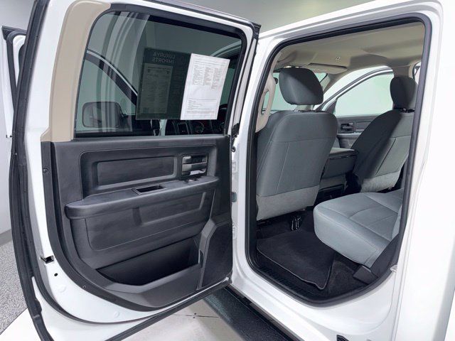 Used 2017 RAM 3500 Tradesman w/ Chrome Appearance Group AWD/4WD image 21