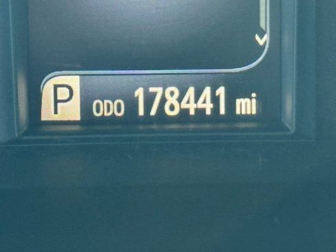 Used 2017 Toyota Camry SE image 9