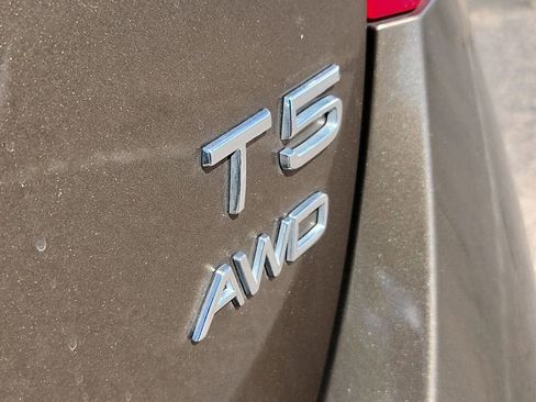 Used 2018 Volvo V60 T5 Cross Country AWD/4WD image 16