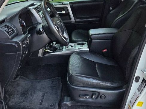 Used 2016 Toyota 4Runner Limited AWD/4WD image 11