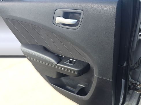 Used 2022 Dodge Charger SXT w/ Blacktop Package image 26