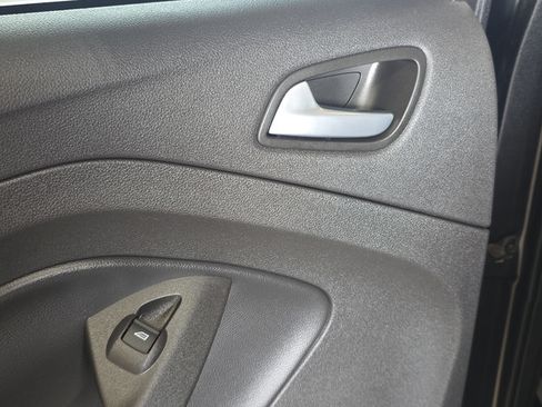 Used 2018 Ford Escape SE FWD image 23