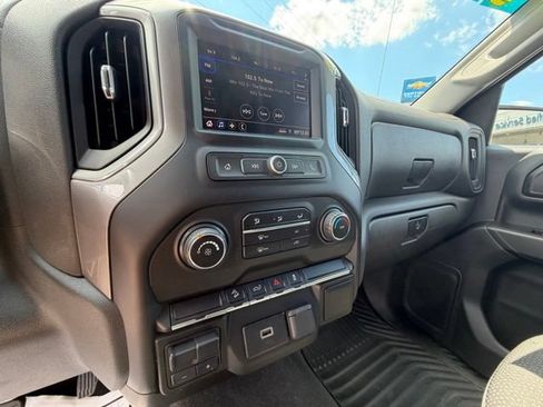 Used 2019 Chevrolet Silverado 1500 Custom Trail Boss w/ Custom Convenience Package AWD/4WD image 19