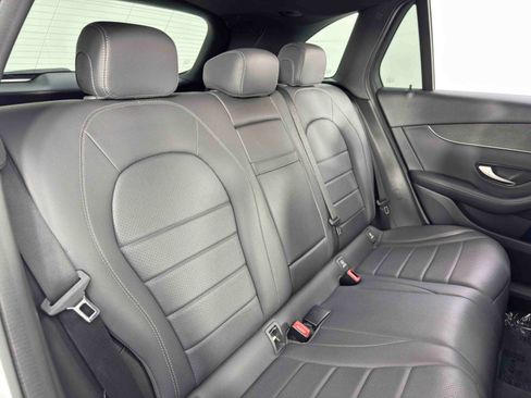 Used 2020 Mercedes-Benz GLC 300 image 39
