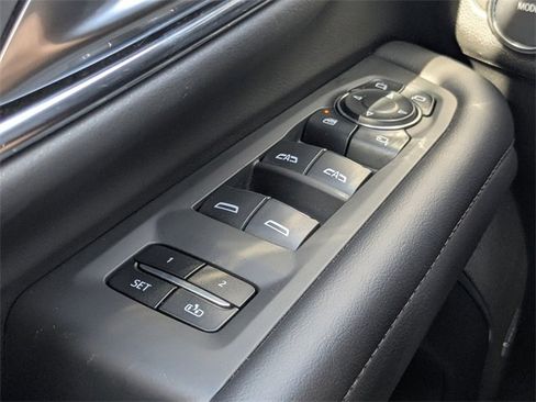 Used 2023 Chevrolet Suburban High Country w/ Advanced Technology Package image 29