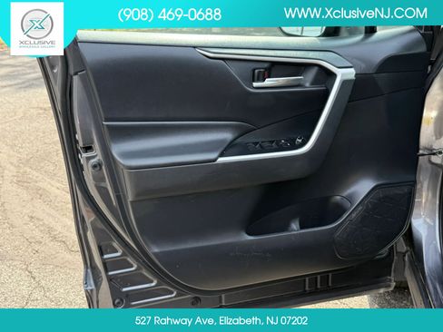 Used 2019 Toyota RAV4 XLE FWD image 7