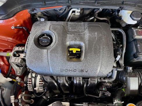 Used 2023 Kia Soul LX w/ LX Technology Package FWD image 38