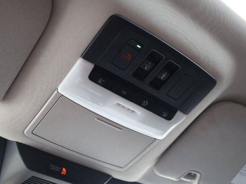 Certified 2025 Nissan Pathfinder SL w/ SL Premium Package FWD image 21