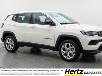 Used 2025 Jeep Compass Latitude video 1