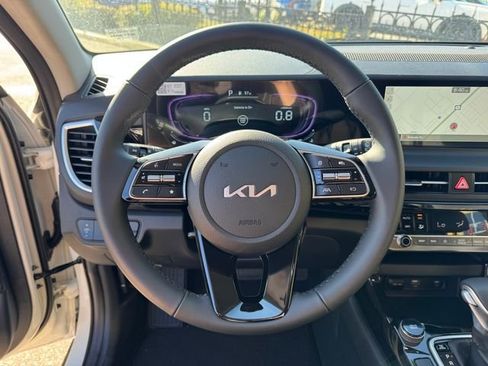 New 2026 Kia Seltos S FWD image 24