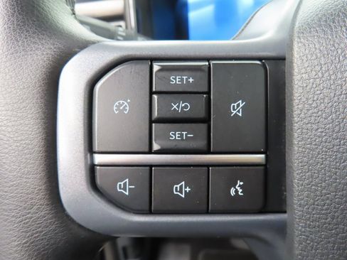 Used 2025 Ford F250 Lariat w/ Black Appearance Package image 50