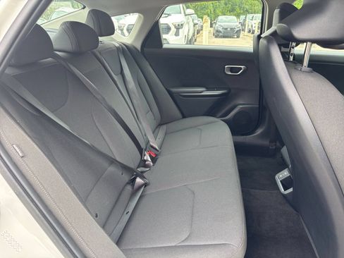 Used 2026 Kia K4 FWD image 31