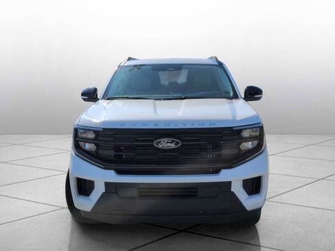 New 2026 Ford Expedition Active RWD image 3