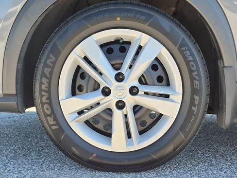 Used 2022 Nissan Kicks S FWD image 6