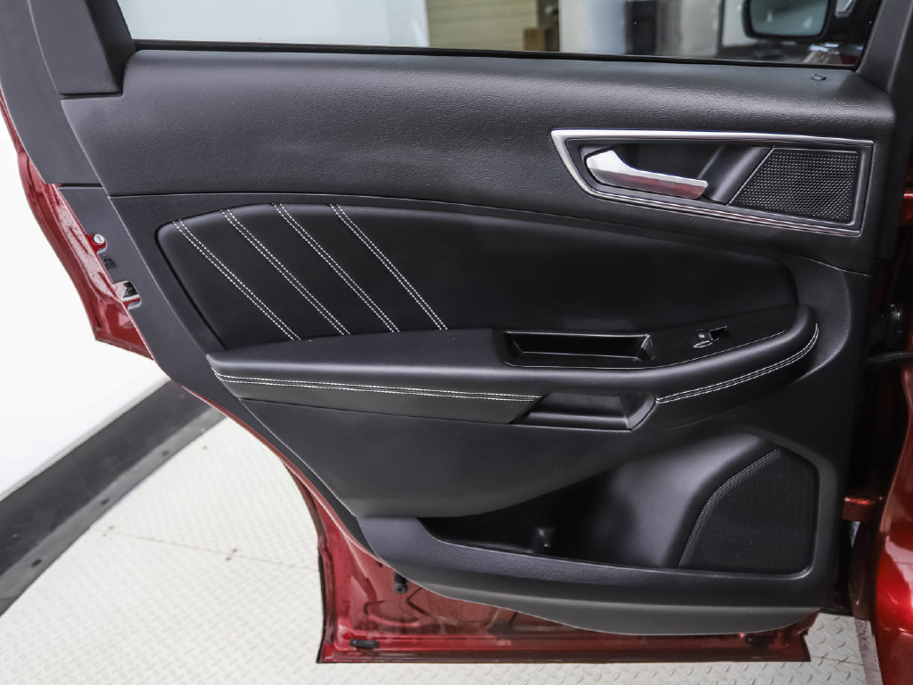 Used 2019 Ford Edge ST w/ Equipment Group 401A AWD/4WD image 21
