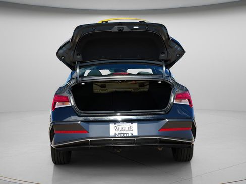 New 2026 Hyundai Elantra SEL Sport Premium FWD image 10
