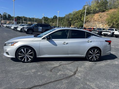 Used 2022 Nissan Altima 2.5 SR image 4