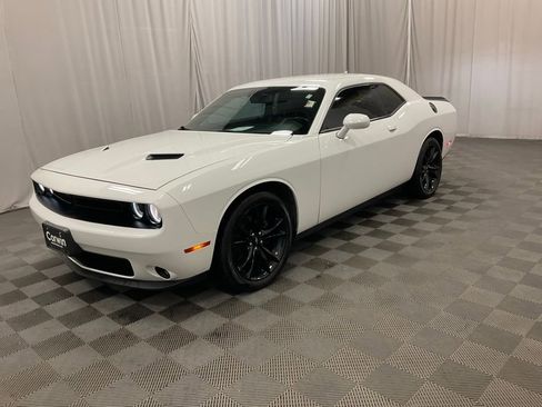 Used 2018 Dodge Challenger SXT Plus image 5