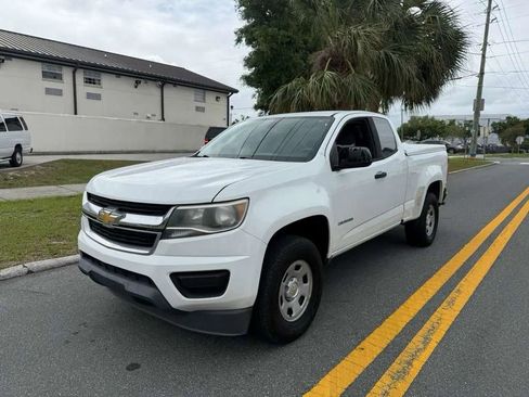 Used 2018 Chevrolet Colorado W/T image 3