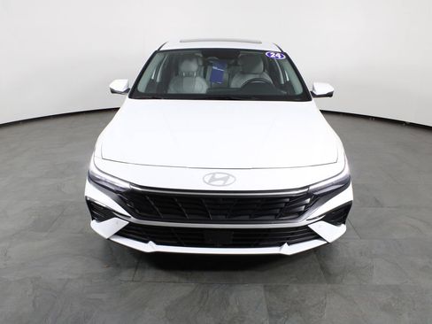 Certified 2024 Hyundai Elantra Limited FWD image 13
