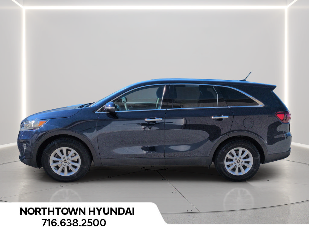 Used 2020 Kia Sorento LX FWD image 2
