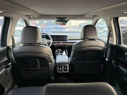 Used 2024 Kia Sorento S w/ Panoramic Sunroof Package FWD image 9