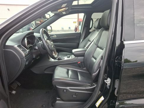 Used 2022 Jeep Grand Cherokee Limited image 15