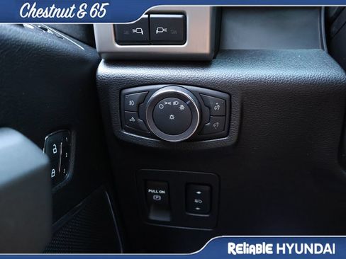 Used 2018 Ford F150 Platinum w/ Equipment Group 701A Luxury AWD/4WD image 31