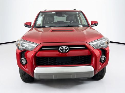 Certified 2024 Toyota 4Runner TRD Off-Road Premium AWD/4WD image 9