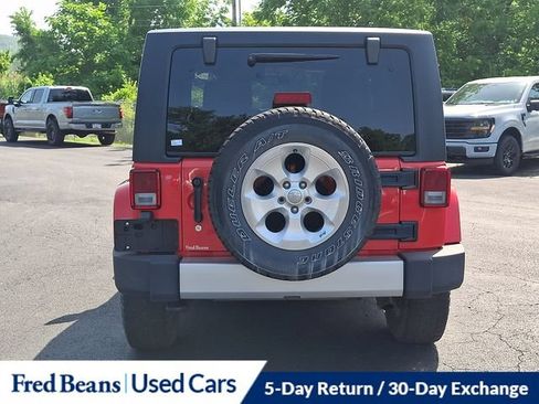 Used 2013 Jeep Wrangler Sahara AWD/4WD image 10