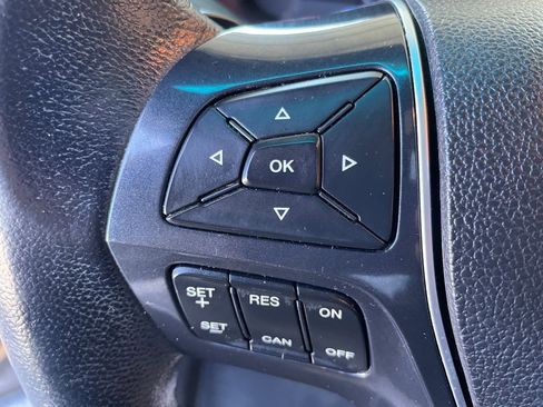 Used 2016 Ford Explorer Limited image 17