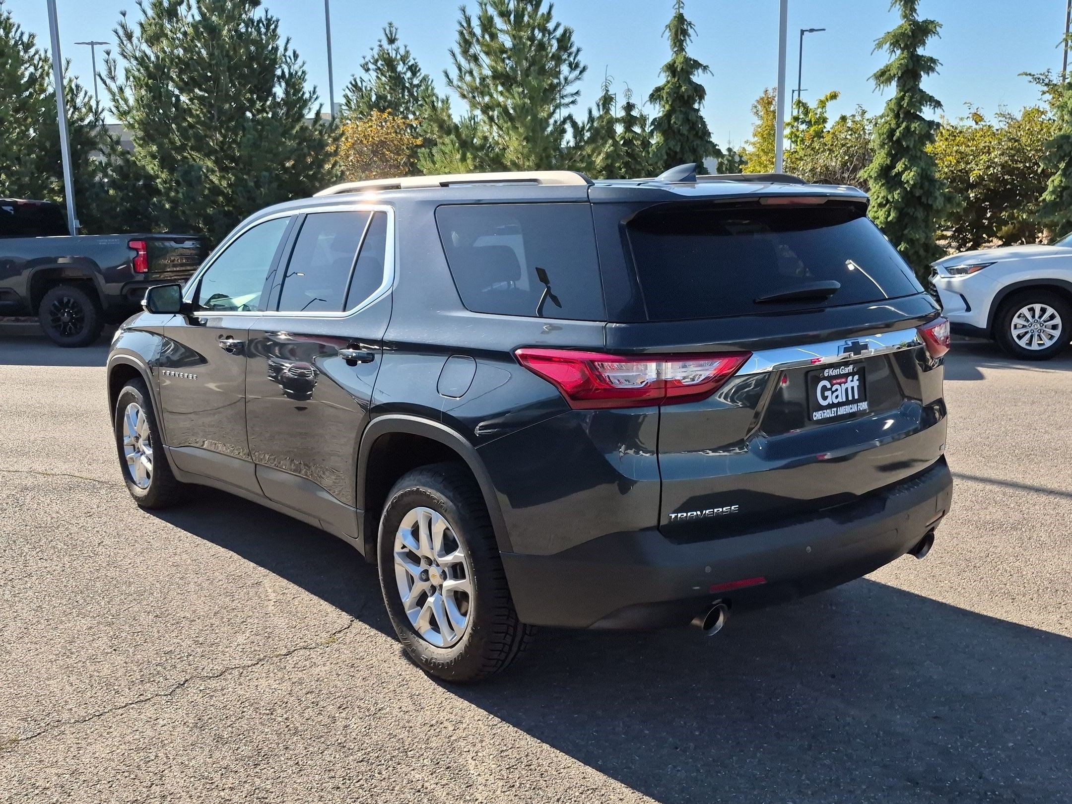 Used 2019 Chevrolet Traverse LT w/ LPO, Black Accent Package AWD/4WD image 5