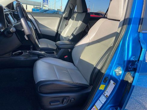 Used 2016 Toyota RAV4 Limited image 8