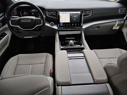New 2026 Jeep Grand Wagoneer 2WD image 12