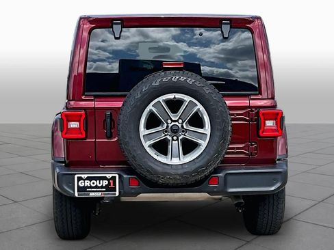 Used 2021 Jeep Wrangler Unlimited Sahara AWD/4WD image 6