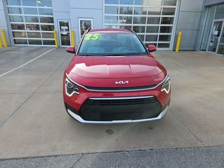 Used 2025 Kia Niro EX video 2