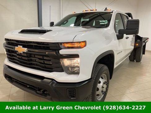 Used 2025 Chevrolet Silverado 3500 W/T image 1