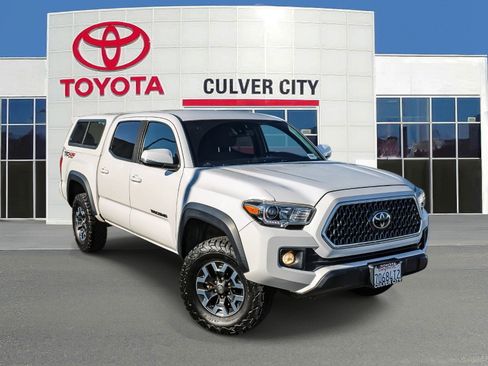 Used 2019 Toyota Tacoma TRD Off-Road image 1