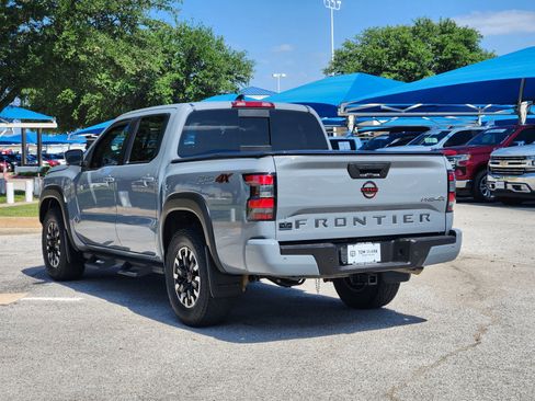 Used 2023 Nissan Frontier PRO-4X w/ Pro Convenience Package AWD/4WD image 4