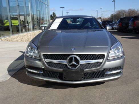 Used 2012 Mercedes-Benz SLK 250 image 7