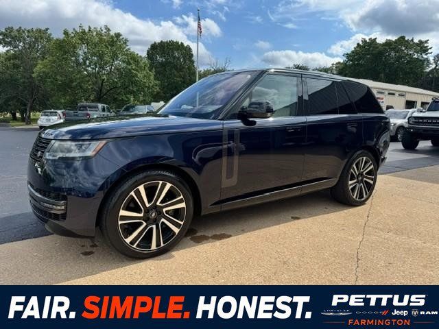 Used 2023 Land Rover Range Rover SE AWD/4WD image 1