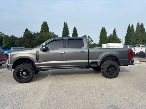 Used 2023 Ford F250 Lariat w/ Chrome Package AWD/4WD image 8