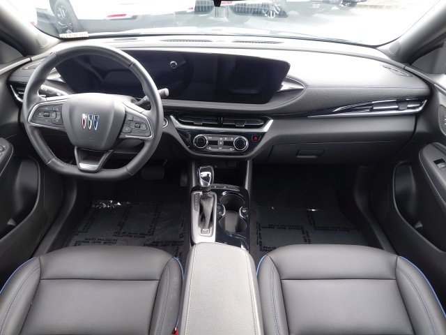 Used 2024 Buick Envista Sport Touring w/ Convenience I Package FWD image 16