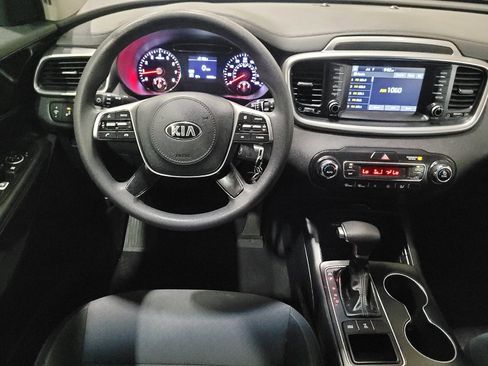 Used 2019 Kia Sorento AWD V6 image 22